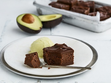 Brownie with avo ice cream
