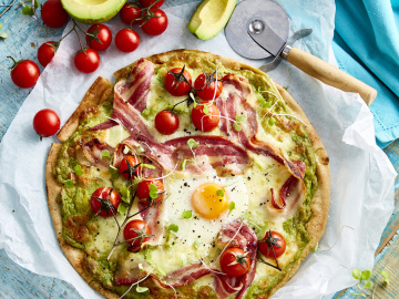 Avocado and Bacon Brekkie Pizza