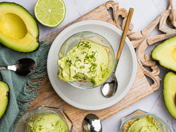 Avocado Key Lime Pie Cups